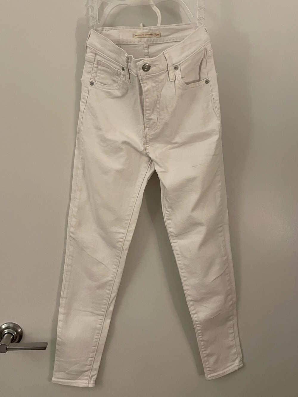 Levi’s White High-Waist Super Skinny Jeans